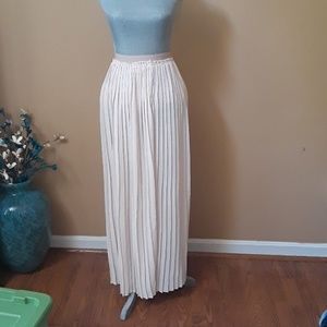 Maxi pleated skirt sz 18/20W